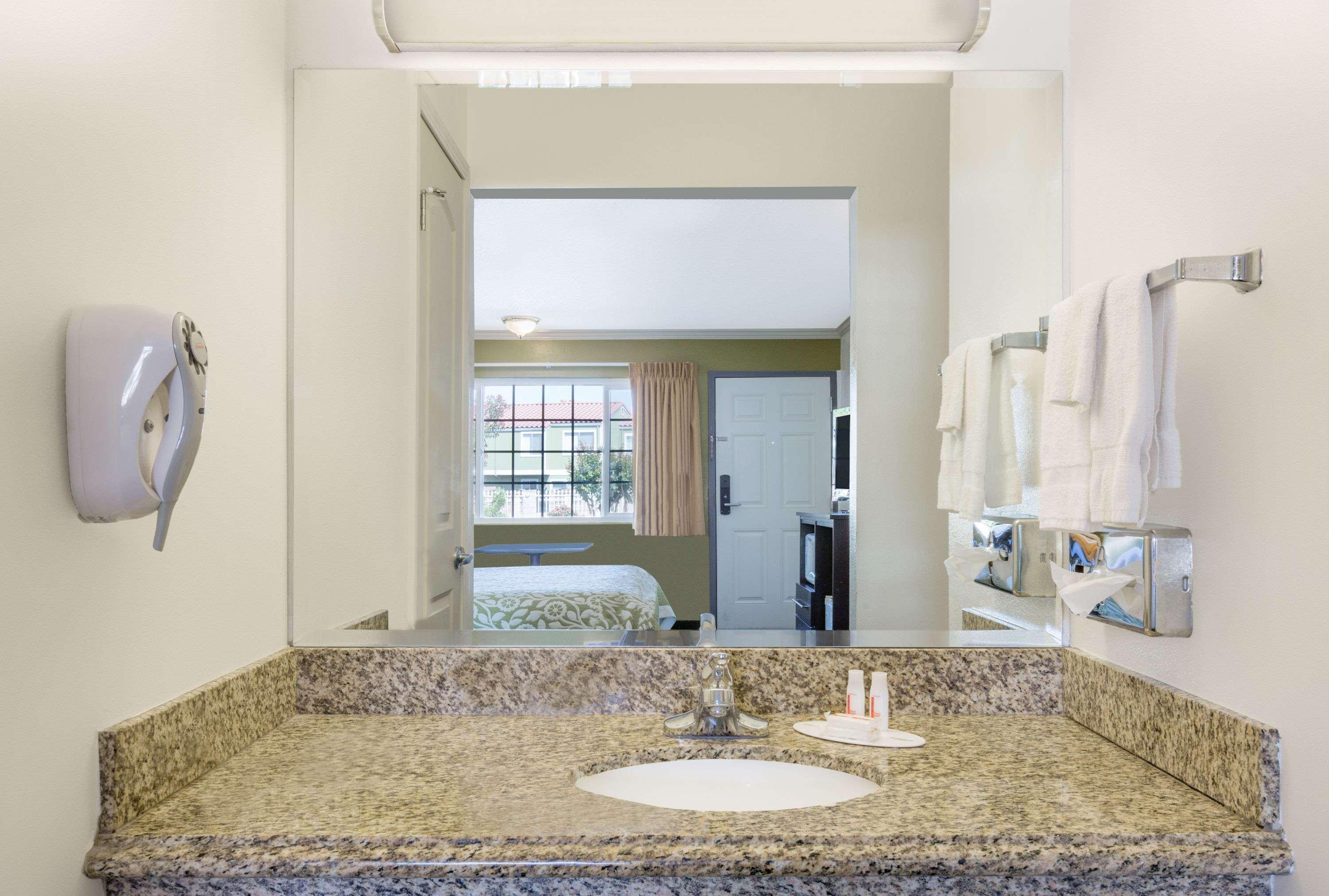 Days Inn By Wyndham קינג סיטי מראה חיצוני תמונה